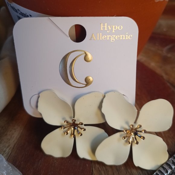 Jewelry - Flower Bloom Earrings- Hypoallergenic. NIP